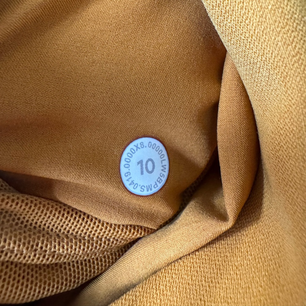 Women’s Lululemon Pants - Picture 4 of 4